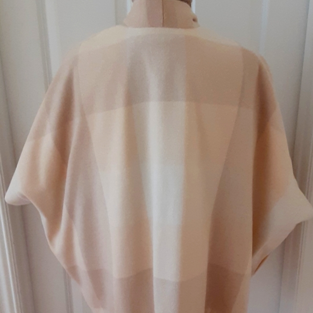 Universal Thread Cream & Beige Plaid Ruana Wrap - Picture 4 of 5